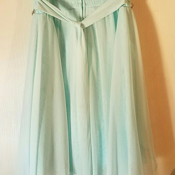 Dress - Picture 4 of 5